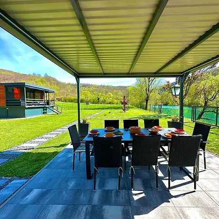 Aqua Concept Villa *